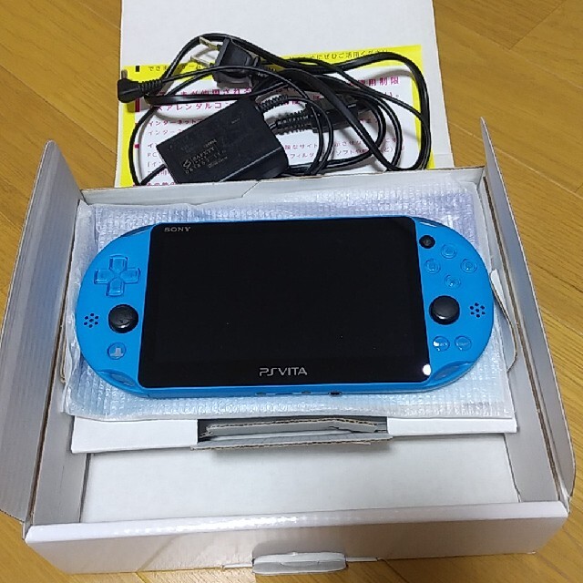 SONY(ソニー)のPSVITA　ブルー エンタメ/ホビーのゲームソフト/ゲーム機本体(家庭用ゲーム機本体)の商品写真