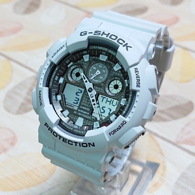 G-SHOCK(ジーショック)の超美品【CASIO／G-SHOCK】アナデジ メンズ腕時計 GA-100LG メンズの時計(腕時計(デジタル))の商品写真