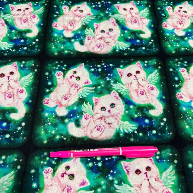 人気アイテム 【KayomiHarai 】天使猫　エメラルドカラー20cmパネル 生地+糸