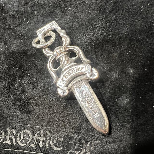 Chrome Hearts(クロムハーツ)の【正規品】クロムハーツ ダガーチャーム  メンズのアクセサリー(ネックレス)の商品写真