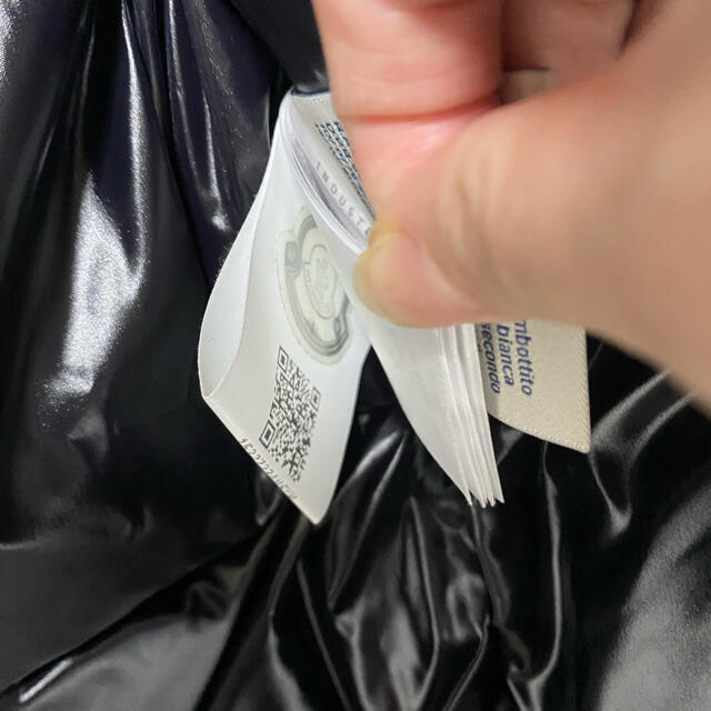 MONCLER(モンクレール)のMONCLER モンクラー 999 ブラック サイズ3 メンズのジャケット/アウター(ダウンジャケット)の商品写真