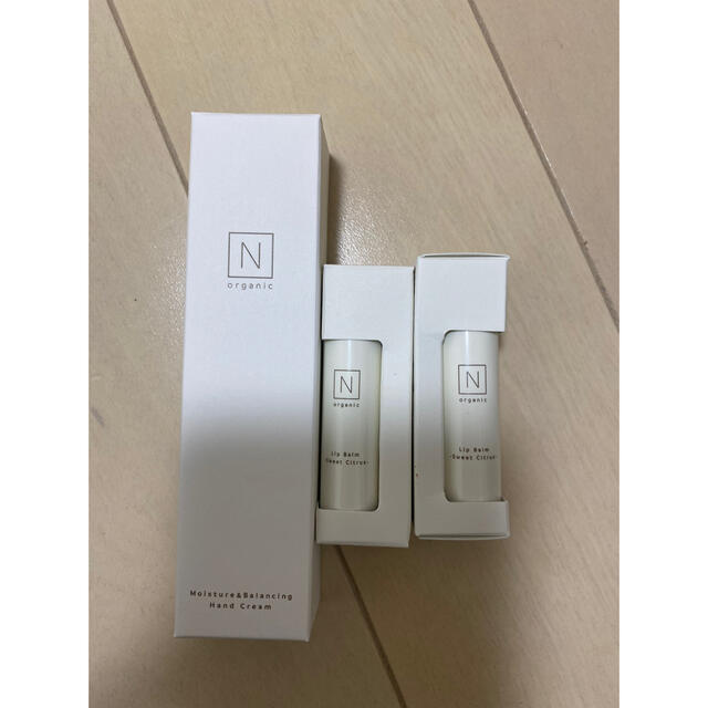 Cosme Kitchen(コスメキッチン)のN organic ハンドクリーム　リップクリーム2本 コスメ/美容のボディケア(ハンドクリーム)の商品写真