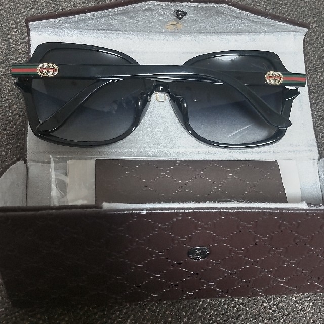 最終お値下げ!!】新品未使用 GUCCI サングラス 見事な創造力 congresso