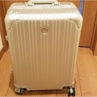 リモワ(RIMOWA)の美品　メルセデスベンツ　キャリーバック　アルミスーツケース(スーツケース/キャリーバッグ)