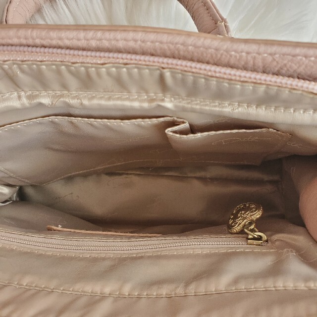 Samantha Thavasa(サマンサタバサ)のDith リアルラビットファーケリー型ハンドバッグショルダーバッグ2WAYピンク レディースのバッグ(ハンドバッグ)の商品写真