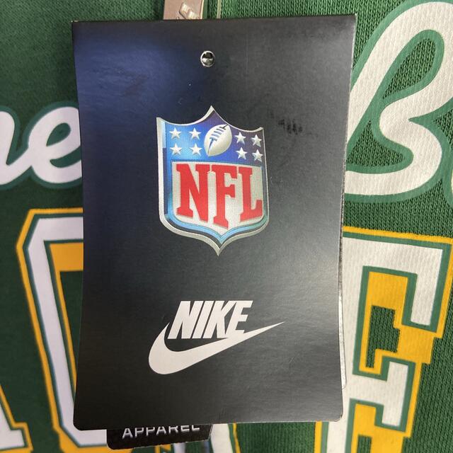 NIKE(ナイキ)の【未使用　タグ付】ナイキ　NFL★グリーンベイパッカーズパーカー　刺繍入 メンズのトップス(パーカー)の商品写真