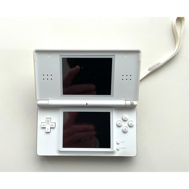 任天堂(ニンテンドウ)のNintendo 任天堂　ニンテンドー　DS LITE 本体+ソフト2本 エンタメ/ホビーのゲームソフト/ゲーム機本体(携帯用ゲーム機本体)の商品写真