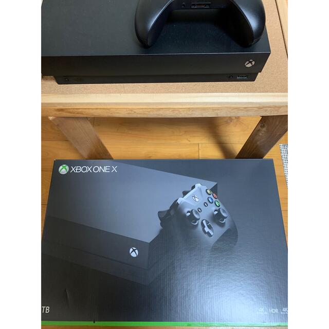 Xbox One X 本体 1TB (CYV-00015)