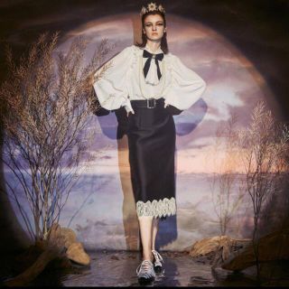 PAMEO POSE - satin lace skirt パメオポーズ タイトスカートの通販 by