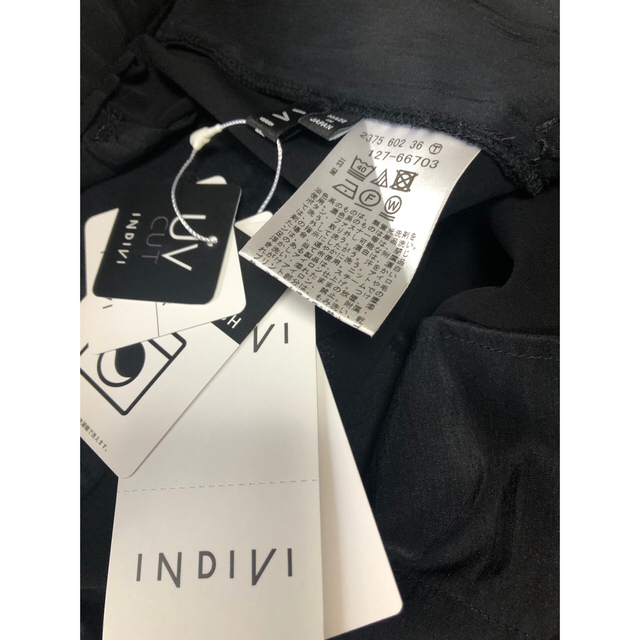 INDIVI ブラックパンツ　UV 新品タグ付き 5