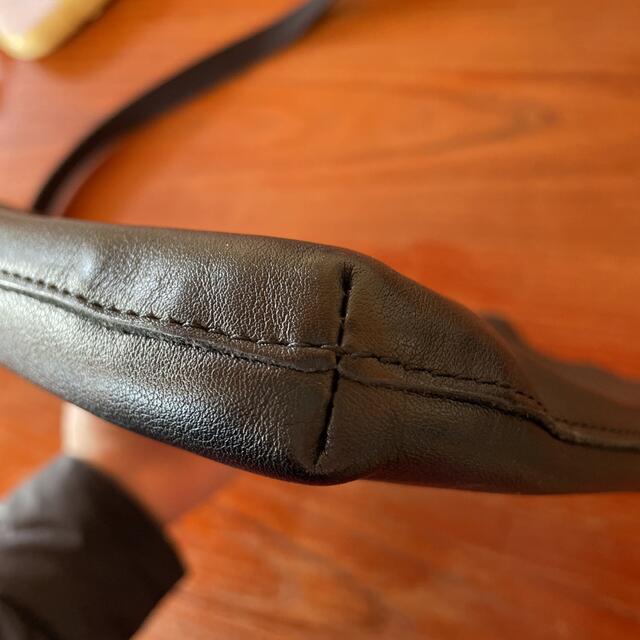 agnes b.(アニエスベー)のショルダーバッグ　アニエスベー　刺繍　レザー　ブラック レディースのバッグ(ショルダーバッグ)の商品写真