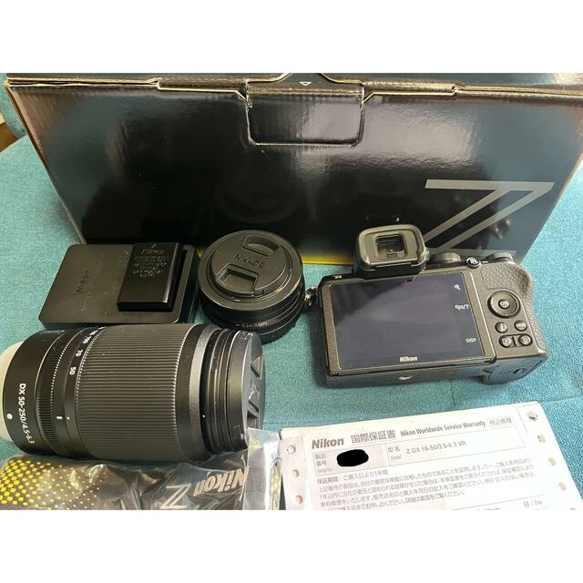 Nikon(ニコン)のニコン　Z50 ダブルズームキット スマホ/家電/カメラのカメラ(ミラーレス一眼)の商品写真