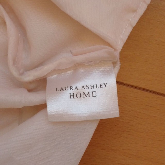 LAURA ASHLEY(ローラアシュレイ)のローラアシュレイ ティッシュボックスケース LAURA ASHLEY HOME インテリア/住まい/日用品のインテリア小物(ティッシュボックス)の商品写真