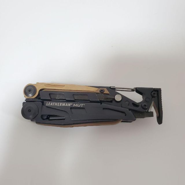 LEATHERMAN(レザーマン)の【早い者勝ちセール】レザーマン leatherman mut bk スポーツ/アウトドアのアウトドア(その他)の商品写真