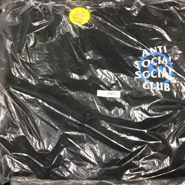 ANTI SOCIAL SOCIAL CLUB(アンチソーシャルソーシャルクラブ)のASSC×フラグメント☆パーカー新品未使用 期間限定値下げ メンズのトップス(パーカー)の商品写真