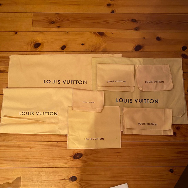 ルイヴィトン 空き箱11箱、布製袋8袋セット