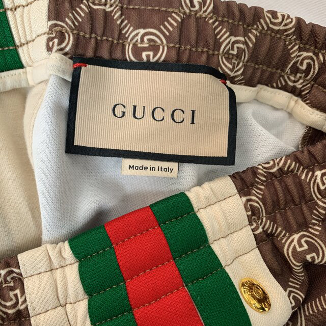GUCCI - グッチ インターロッキングG スナップボタン ジョギング GUCCI - グッチ インターロッキングG スナップボタン ジョギング
