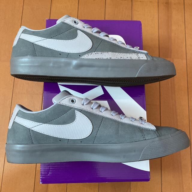 NIKE(ナイキ)のNIKE SB BLAZER FPAR  fragment  メンズの靴/シューズ(スニーカー)の商品写真