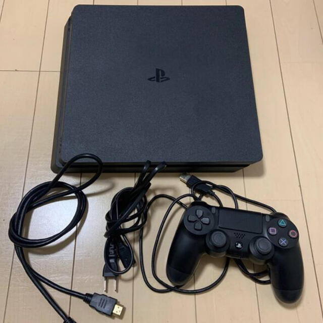 PlayStation 4 ブラック 500GB (CUH-2200AB01)