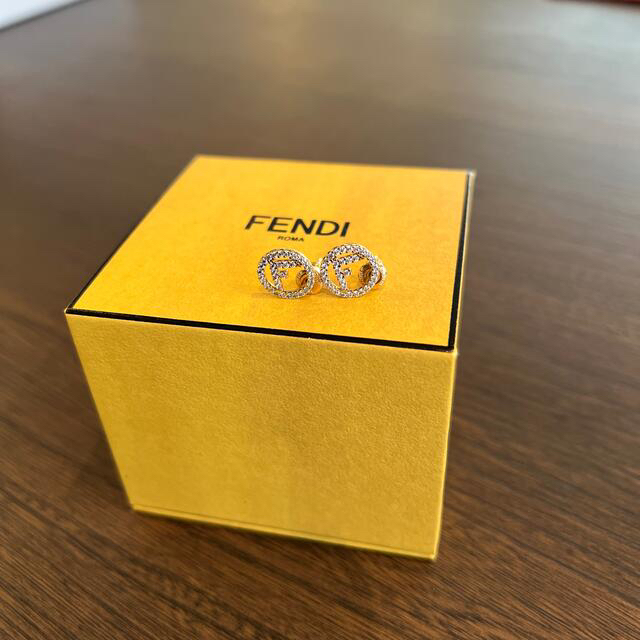 フェンディ　ピアス　FENDI