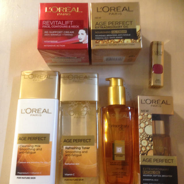 L'Oreal Paris(ロレアルパリ)のLOREAL PARIS  7点未使用 コスメ/美容のベースメイク/化粧品(その他)の商品写真