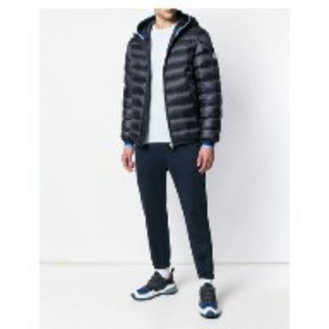 MONCLER(モンクレール)のMONCLER "AVRIEUX" フード付き ダウンジャケット（タグ有り） メンズのジャケット/アウター(ダウンジャケット)の商品写真