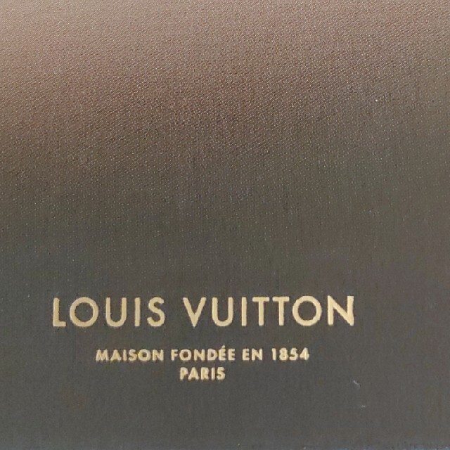 LOUIS VUITTON(ルイヴィトン)のルイヴィトン時計のカタログ エンタメ/ホビーの本(その他)の商品写真