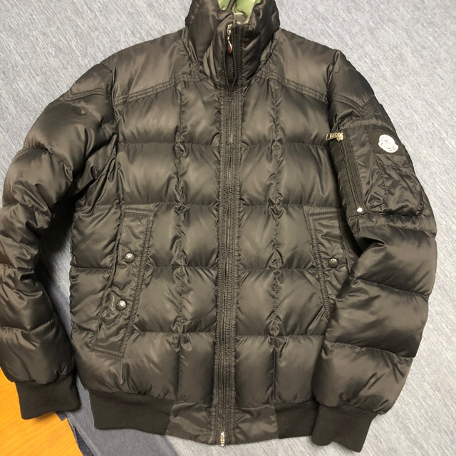 MONCLER(モンクレール)のMONCLER モンクレール　ダウンジャケット メンズのジャケット/アウター(ダウンジャケット)の商品写真