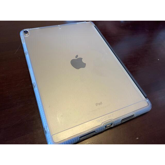 iPad(アイパッド)のiPad Pro 10.5 256GB Wi-Fiモデル スマホ/家電/カメラのPC/タブレット(タブレット)の商品写真