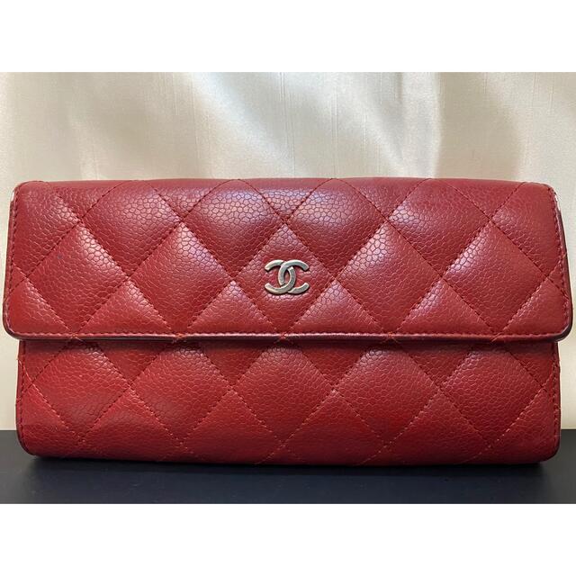 レディースCHANEL マトラッセ キャビアスキン フラップ 長財布 レッド