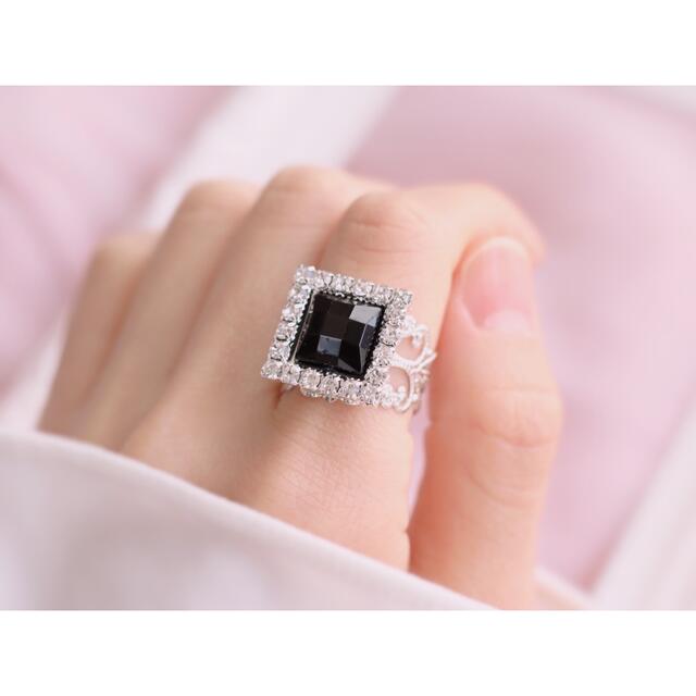 スクエア♡ビジューリング ブラック ハンドメイドのアクセサリー(リング)の商品写真