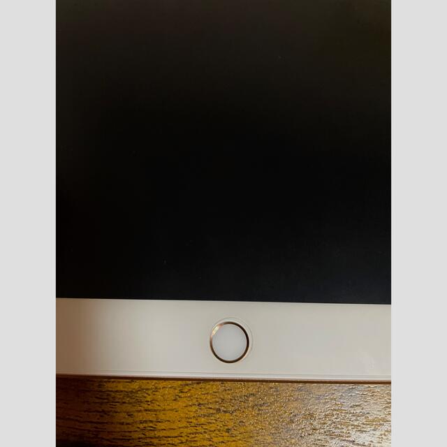 Apple(アップル)のiPad 第8世代　128GB スマホ/家電/カメラのPC/タブレット(タブレット)の商品写真