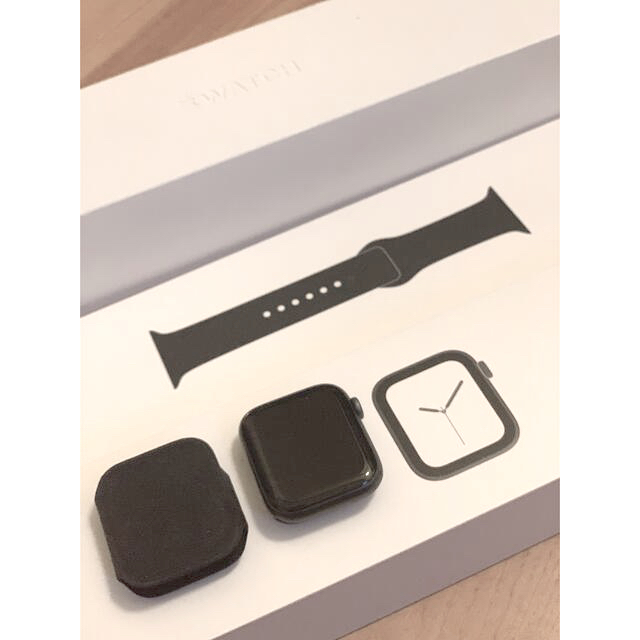 Apple Watch Series 4  44mm グレイアルミ ブラックスポ