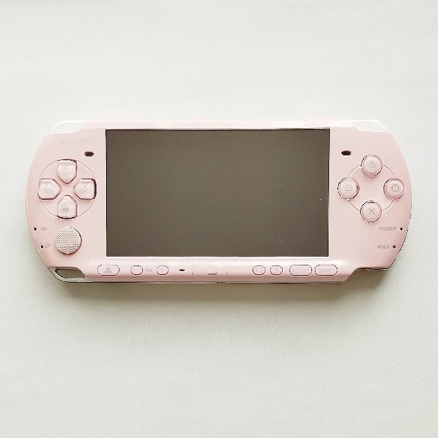 PlayStation Portable(プレイステーションポータブル)の【ジャンク】PSP3000　ブロッサム・ピンク　本体のみ　psp　sony エンタメ/ホビーのゲームソフト/ゲーム機本体(携帯用ゲーム機本体)の商品写真