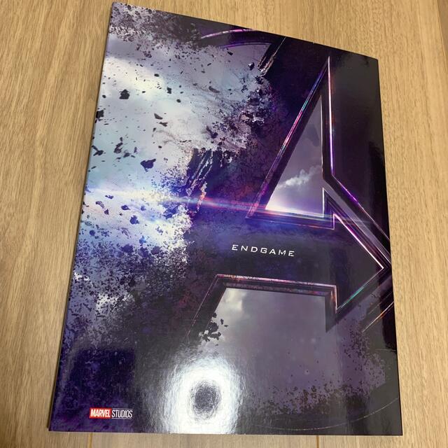 MARVEL(マーベル)のアベンジャーズエンドゲーム  映画パンフレット エンタメ/ホビーの雑誌(アート/エンタメ/ホビー)の商品写真