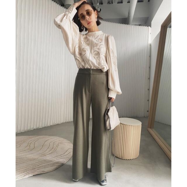 しており Ameri VINTAGE - 完売品 Ameri LADY EMBROIDERY PUFF BLOUSE