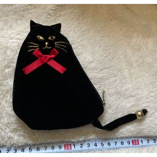 オシャレカワイイ♪「黒ねこ　黒猫　黒ネコ　クロネコちゃん型ポーチ」小物入れ(ポーチ)
