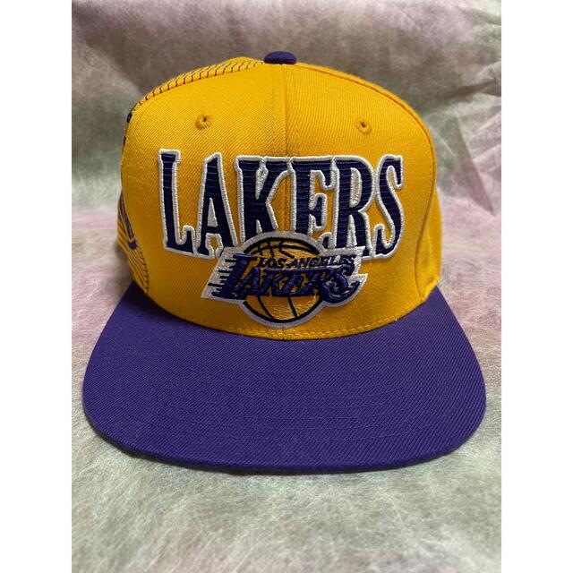 MITCHELL & NESS(ミッチェルアンドネス)の【Mitchell&Ness(ミッチェルアンドネス)公式】Lakers Cap メンズの帽子(キャップ)の商品写真
