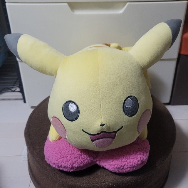 ポケモン(ポケモン)の【非売品】ポケットモンスター ピカチュウ めちゃでかぬいぐるみ ふわふわハート エンタメ/ホビーのおもちゃ/ぬいぐるみ(ぬいぐるみ)の商品写真