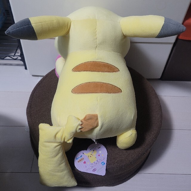 ポケモン(ポケモン)の【非売品】ポケットモンスター ピカチュウ めちゃでかぬいぐるみ ふわふわハート エンタメ/ホビーのおもちゃ/ぬいぐるみ(ぬいぐるみ)の商品写真