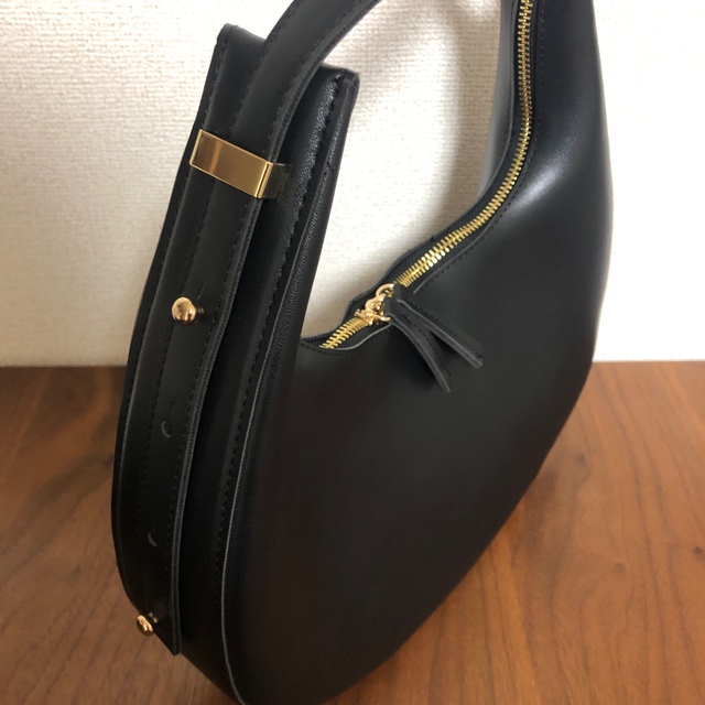 OHOTORO(オオトロ)のohotoro オオトロ rome bag バッグ 黒 レディースのバッグ(ハンドバッグ)の商品写真