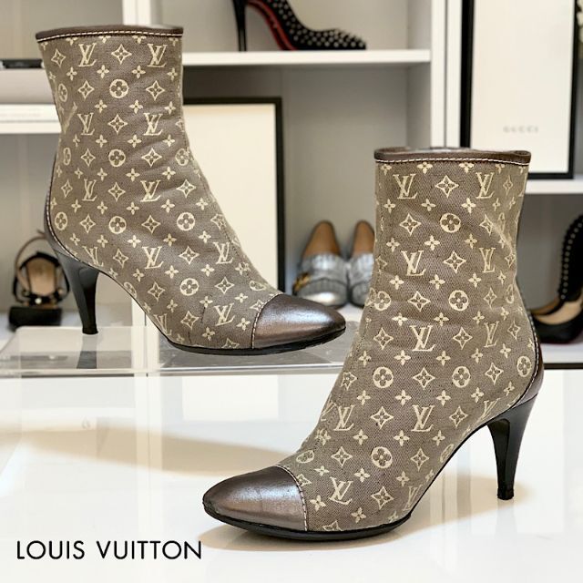 LOUIS VUITTON  レディースブーツ　モノグラム　ルイヴィトン　ブーツ