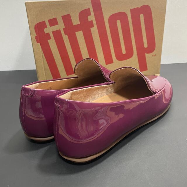 fitflop(フィットフロップ)のnoah3217様フォロー割‼️新品 fitflop レナパテント ローファー レディースの靴/シューズ(ローファー/革靴)の商品写真