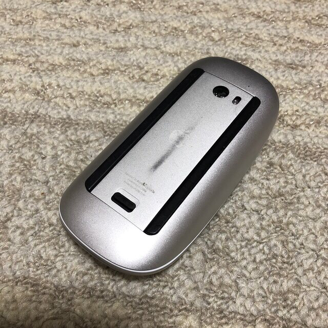 Mac (Apple)(マック)の【Appleアップル純正品】Magic Mouse マジックマウス 純正品 スマホ/家電/カメラのPC/タブレット(PC周辺機器)の商品写真