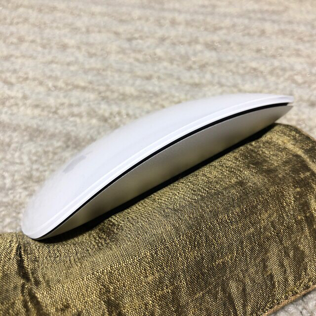 Mac (Apple)(マック)の【Appleアップル純正品】Magic Mouse マジックマウス 純正品 スマホ/家電/カメラのPC/タブレット(PC周辺機器)の商品写真