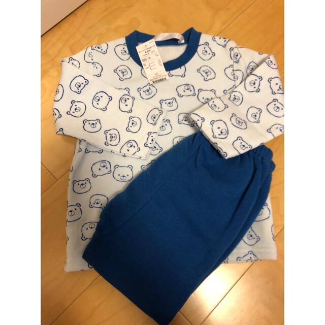 未使用　パジャマ　95 キッズ/ベビー/マタニティのキッズ服男の子用(90cm~)(パジャマ)の商品写真