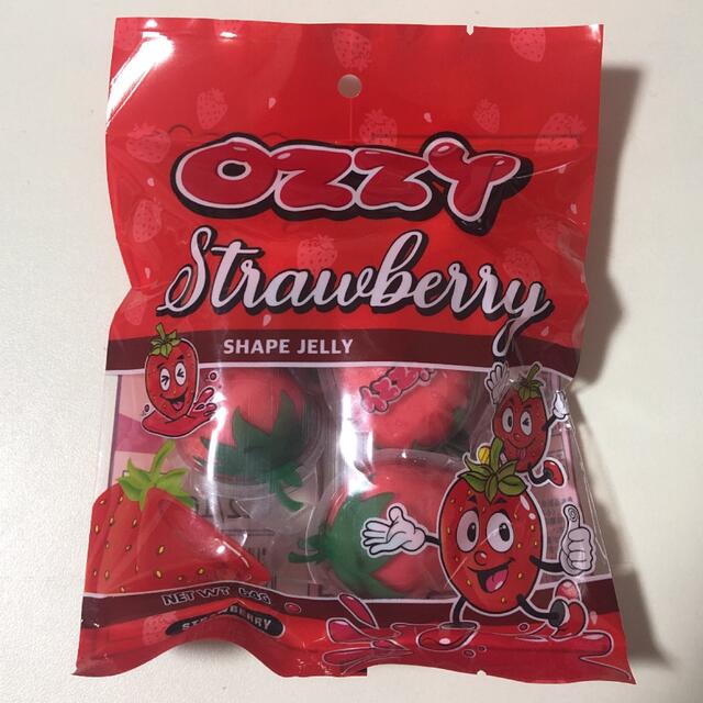 いちごグミ　ozzy　オージー　ストロベリーグミ　4個入り 食品/飲料/酒の食品(菓子/デザート)の商品写真