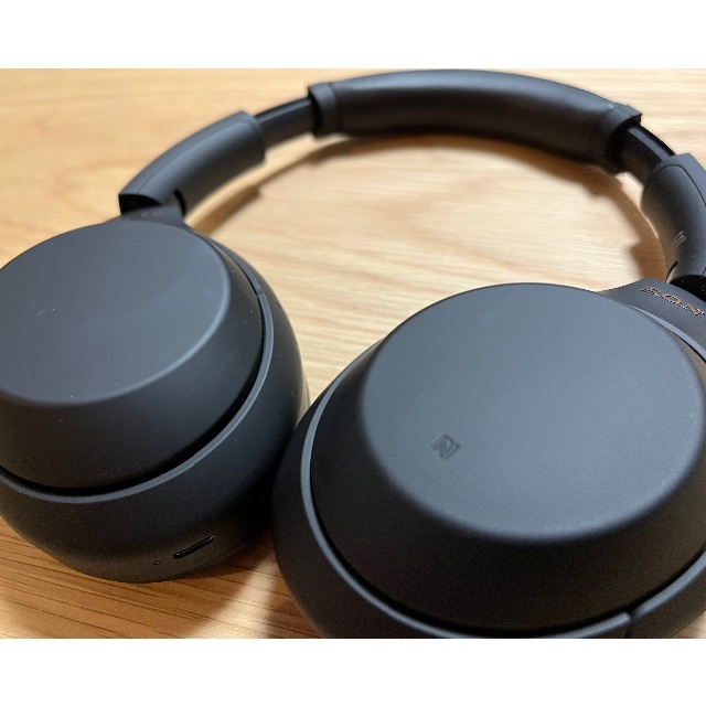 SONY(ソニー)の【中古美品】ワイヤレスヘッドホン SONY WH-1000XM4 スマホ/家電/カメラのオーディオ機器(ヘッドフォン/イヤフォン)の商品写真