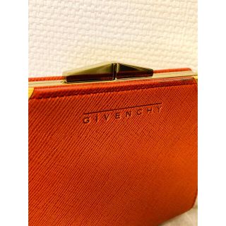 GIVENCHY - 未使用⭐︎GIVENCHY ジバンシー レザー財布 がま口 二