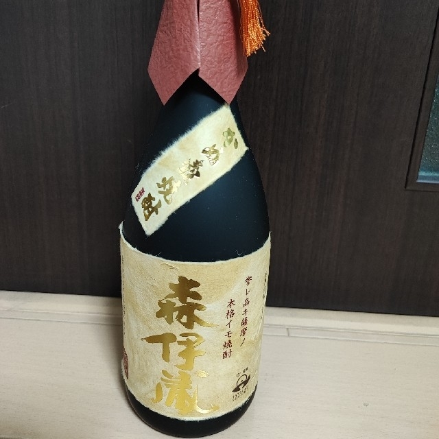 髙島屋(タカシマヤ)の森伊蔵 720ml 金ラベル 食品/飲料/酒の酒(焼酎)の商品写真